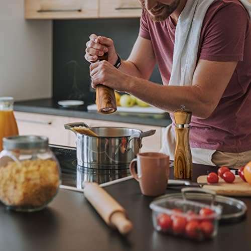 Wooden Salt and Pepper Grinder Set