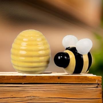 Beehive Salt Pepper Shaker Set Bee