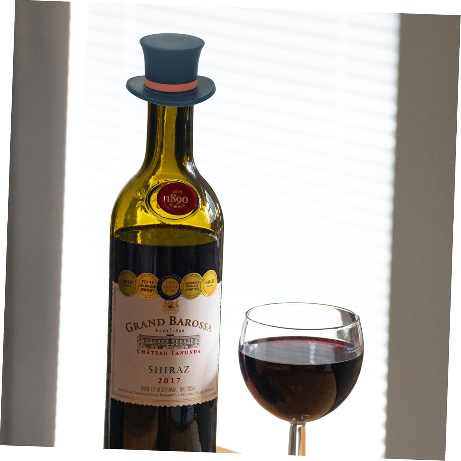 FUNOMOCYA 2pcs Hat Shape Wine Stoppers
