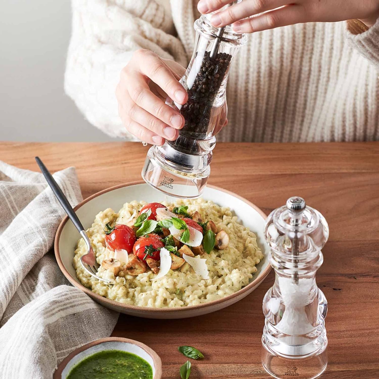 Iconic Paris USelect Manual Pepper Mill Precision Grind Adjustable Design
