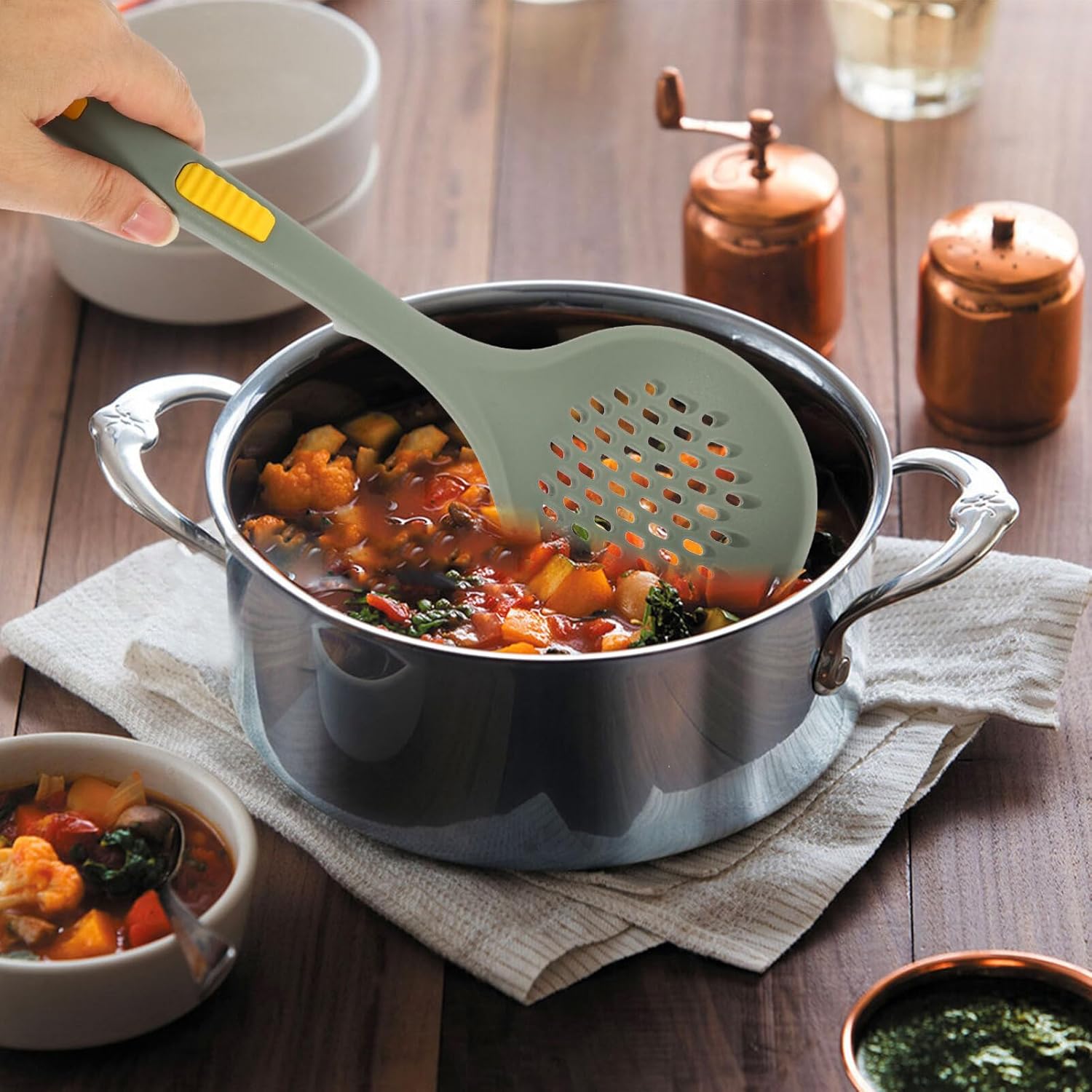 Bestoay Food Grade Silicone Scoop Strainer